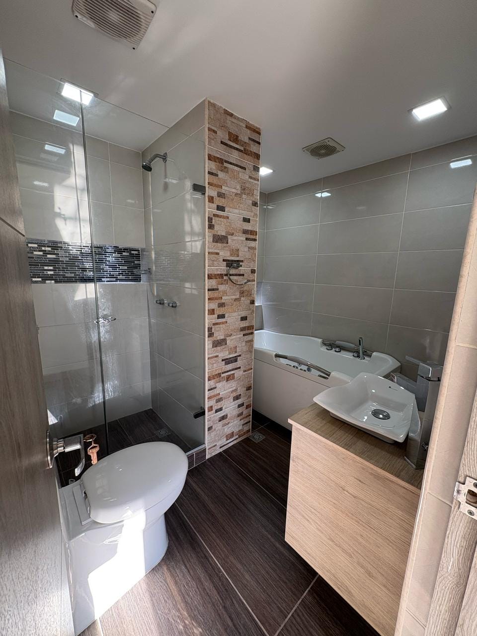 Imagen de WhatsApp 2025-04-28 a las 16.49.48_16577dc6